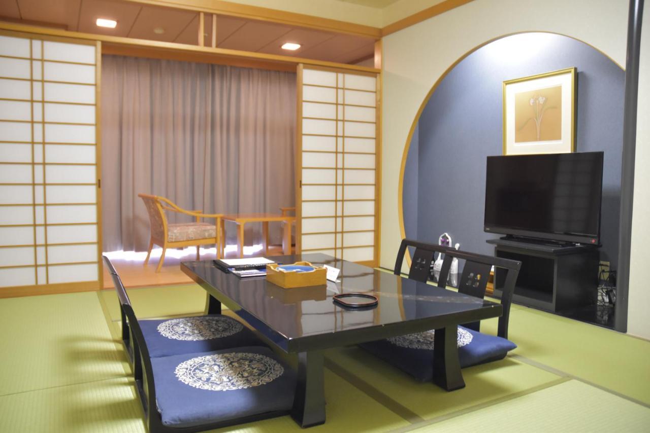 The Gran Resort Elegante Awajishima Екстер'єр фото