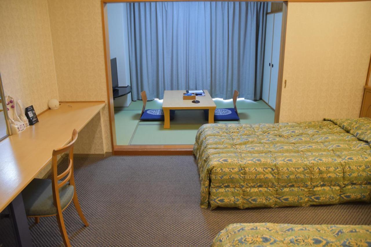 The Gran Resort Elegante Awajishima Екстер'єр фото